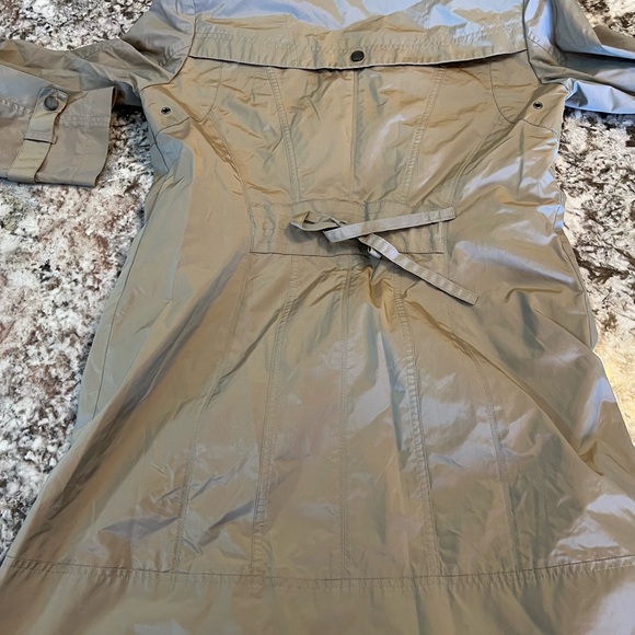 S Cole Haan Tan Packable Parka Rain Jacket Small Hooded Khaki Tan Brown Classic - Picture 10 of 16
